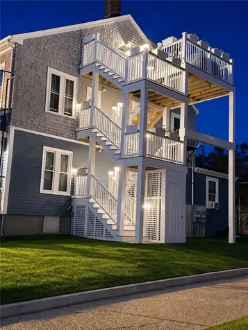 419 Broadway Newport RI 02840