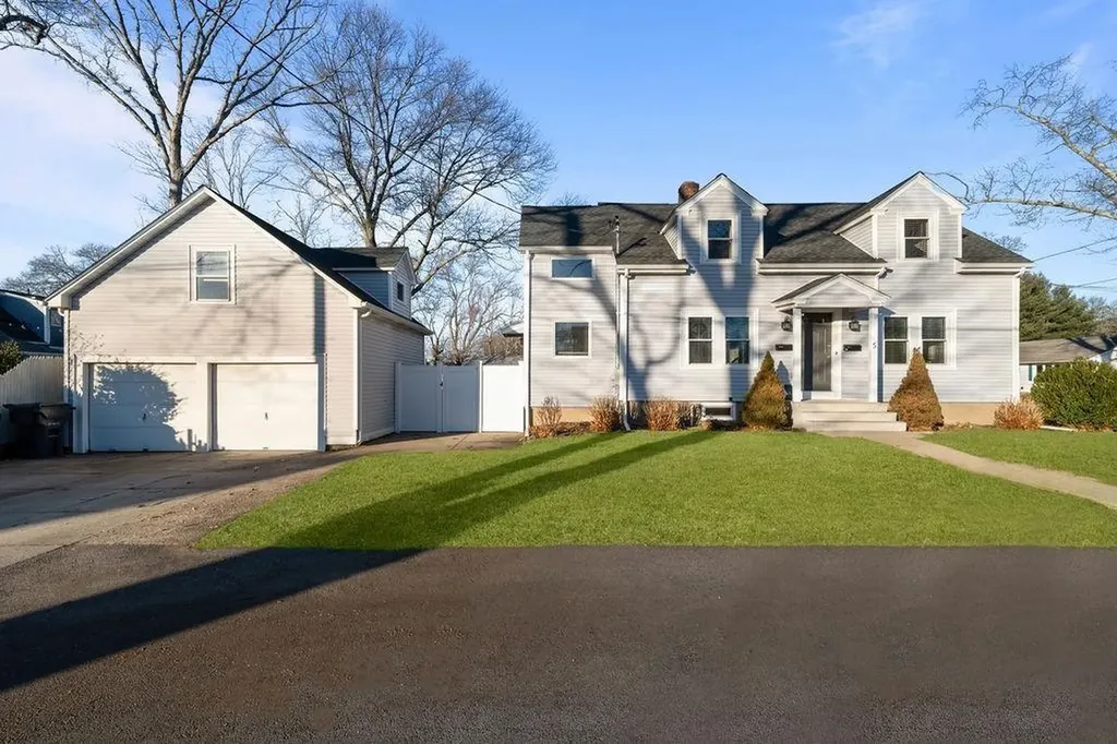 5 Shippen Avenue Warwick RI 02888