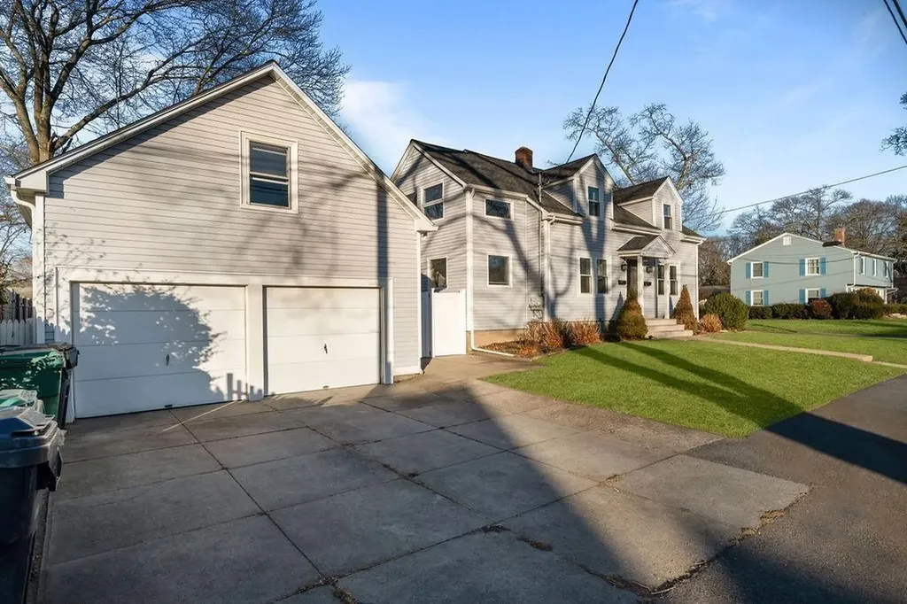 5 Shippen Avenue Warwick RI 02888