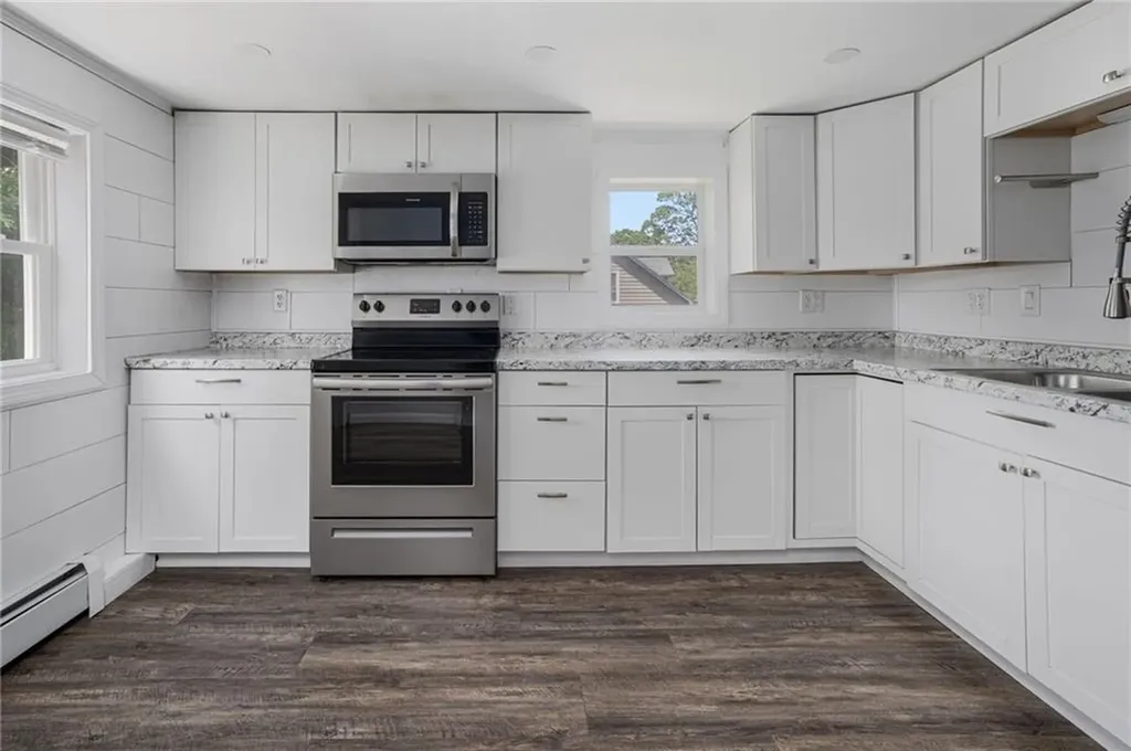 5 Shippen Avenue Warwick RI 02888