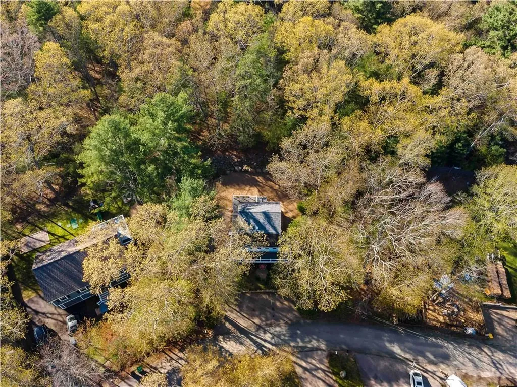 31 West Shore Drive Exeter RI 02822
