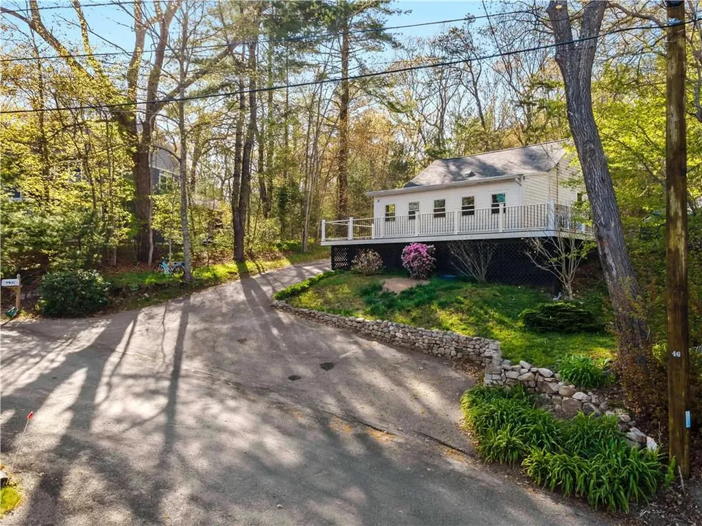 31 West Shore Drive Exeter RI 02822