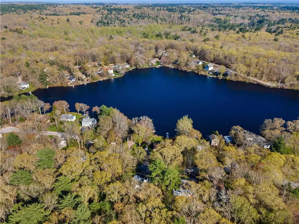31 West Shore Drive Exeter RI 02822