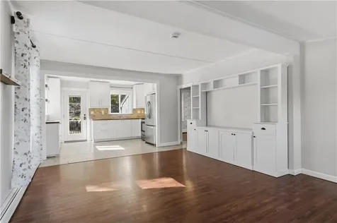 31 West Shore Drive Exeter RI 02822