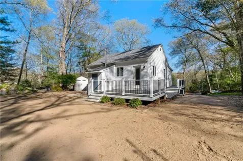 31 West Shore Drive Exeter RI 02822