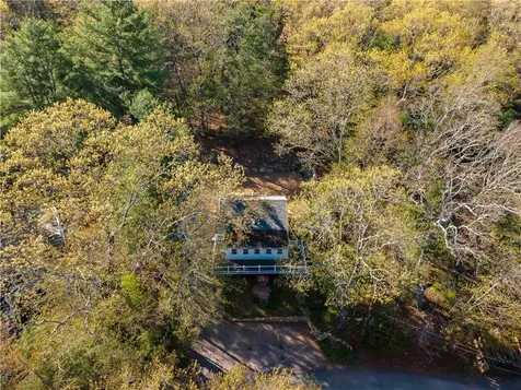 31 West Shore Drive Exeter RI 02822