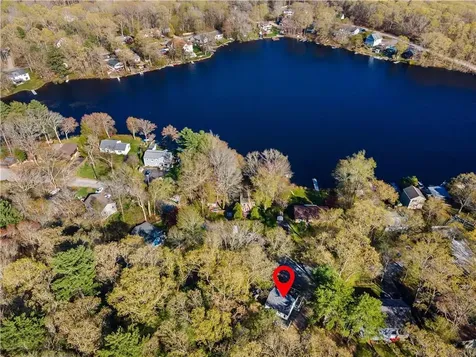 31 West Shore Drive Exeter RI 02822