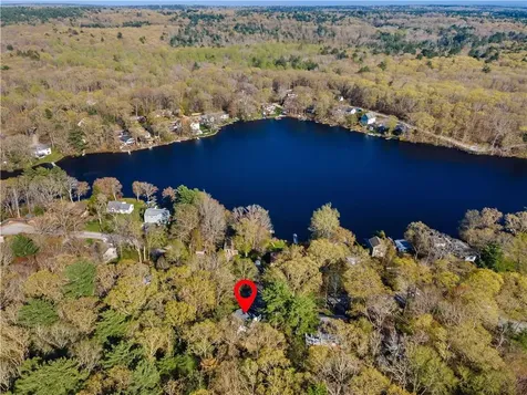 31 West Shore Drive Exeter RI 02822