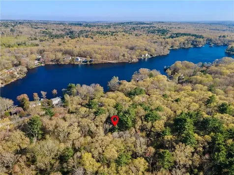 31 West Shore Drive Exeter RI 02822