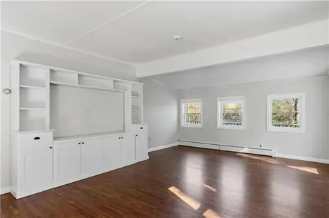 31 West Shore Drive Exeter RI 02822