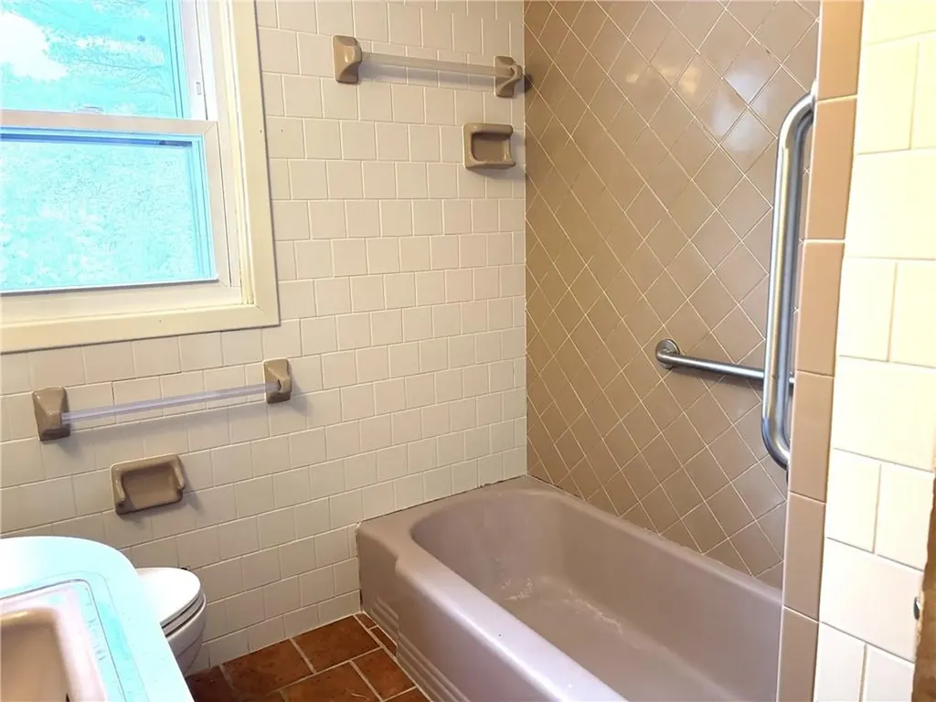 178 Hilton Road Warwick RI 02889