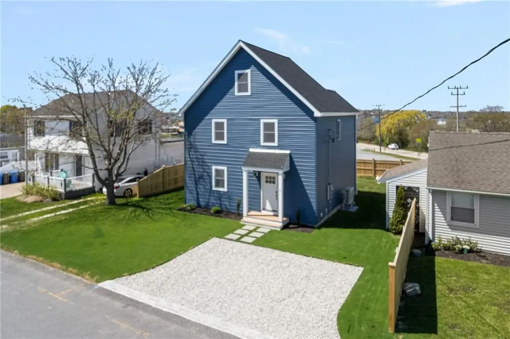 11 Gunning Court Middletown RI 02842