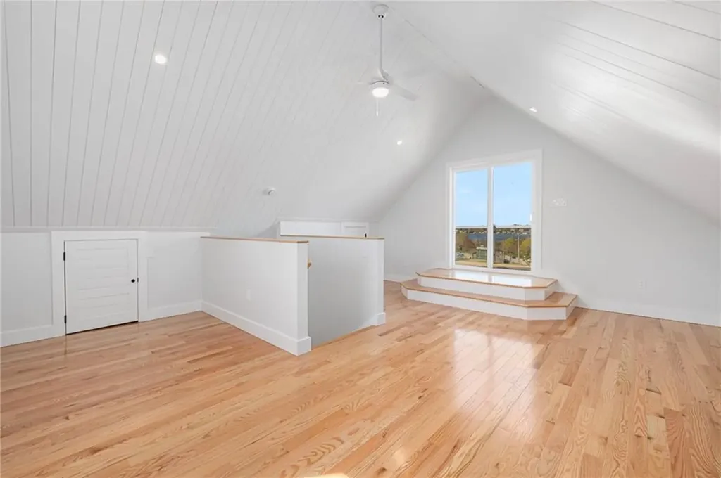 11 Gunning Court Middletown RI 02842
