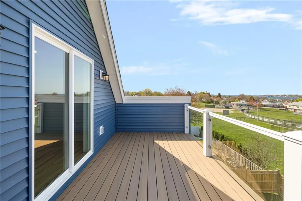 11 Gunning Court Middletown RI 02842