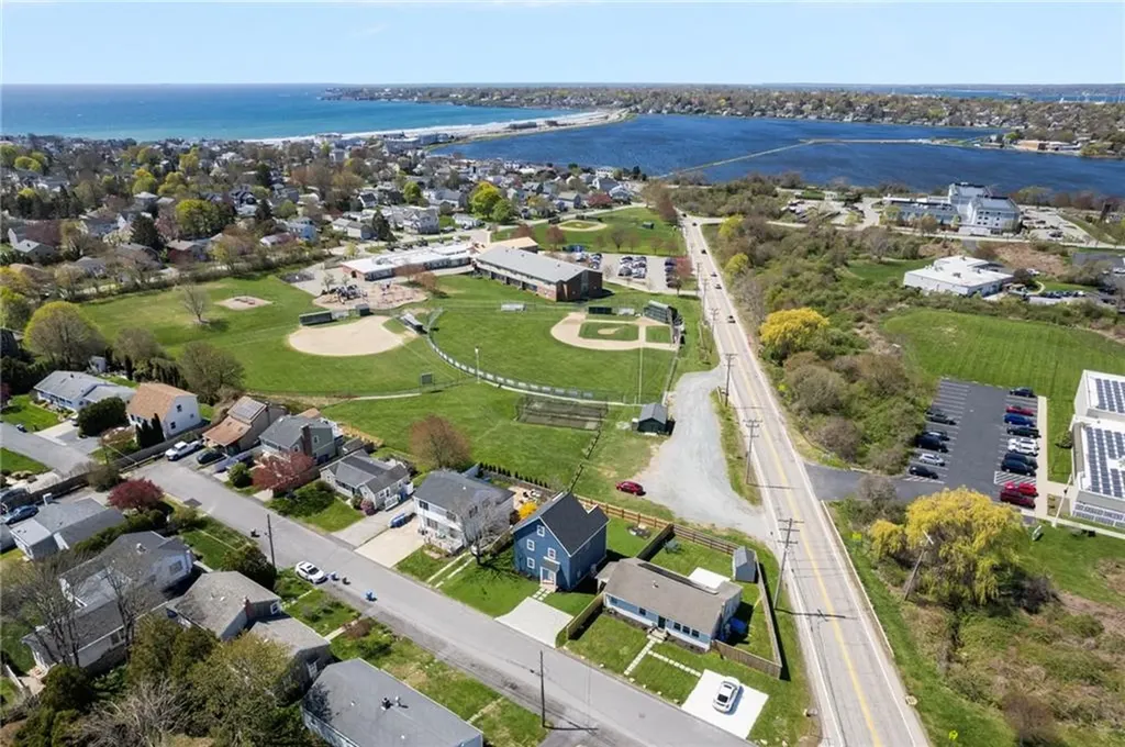 11 Gunning Court Middletown RI 02842