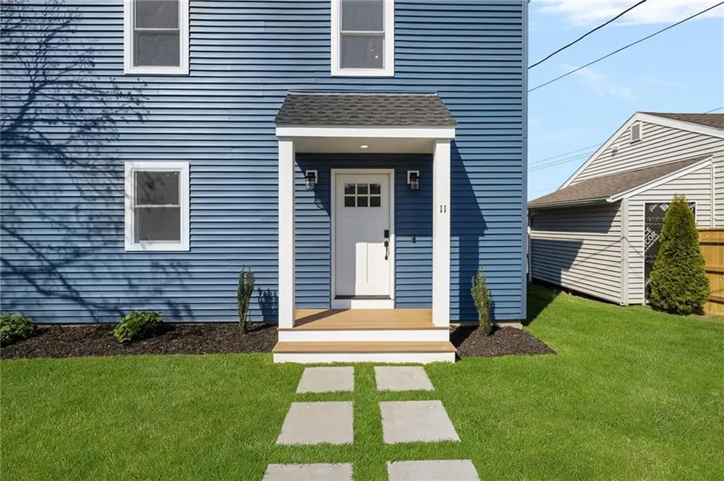 11 Gunning Court Middletown RI 02842