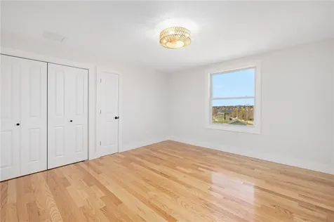 11 Gunning Court Middletown RI 02842