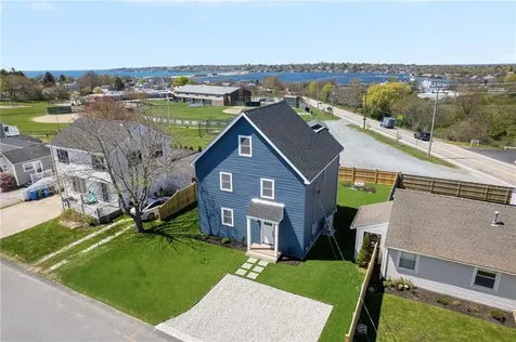 11 Gunning Court Middletown RI 02842