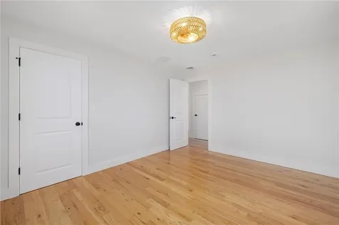 11 Gunning Court Middletown RI 02842