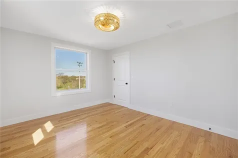 11 Gunning Court Middletown RI 02842
