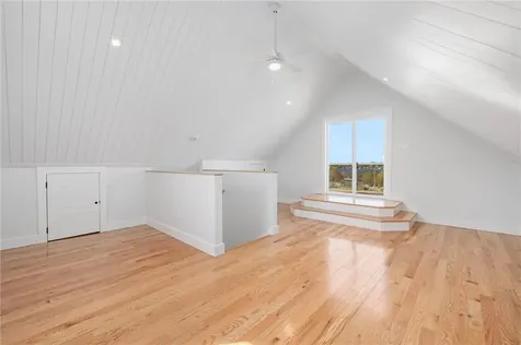 11 Gunning Court Middletown RI 02842