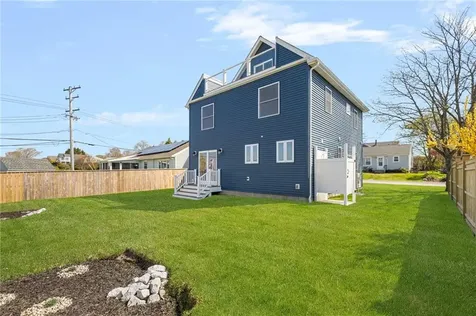 11 Gunning Court Middletown RI 02842