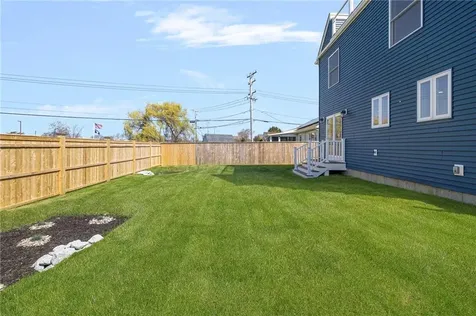 11 Gunning Court Middletown RI 02842