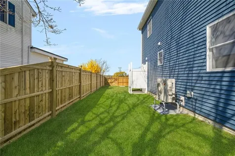 11 Gunning Court Middletown RI 02842