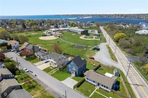 11 Gunning Court Middletown RI 02842