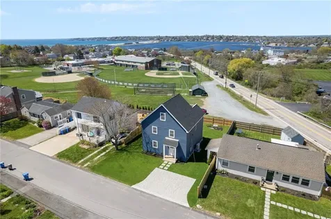 11 Gunning Court Middletown RI 02842
