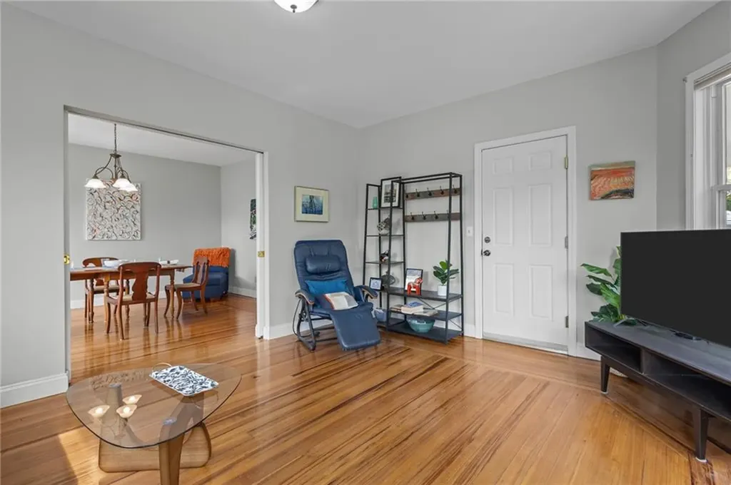85 Blaisdell Avenue Pawtucket RI 02860