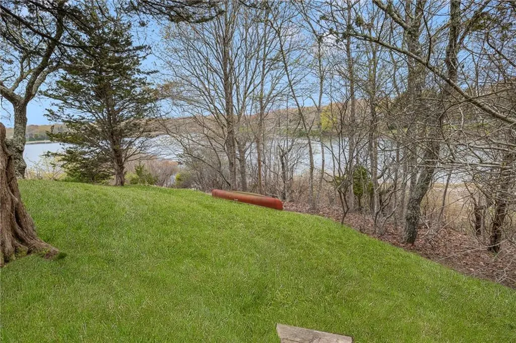93 Old Succotash Road South Kingstown RI 02879