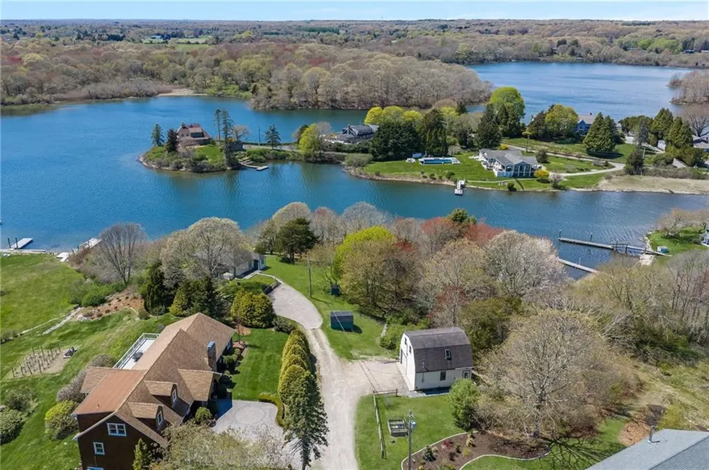 93 Old Succotash Road South Kingstown RI 02879