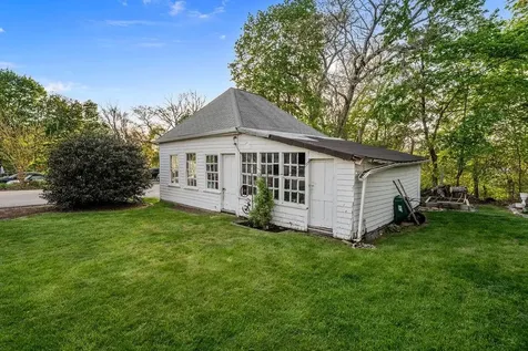 95 Saint Paul Street North Smithfield RI 02896
