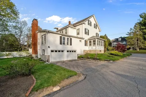 95 Saint Paul Street North Smithfield RI 02896