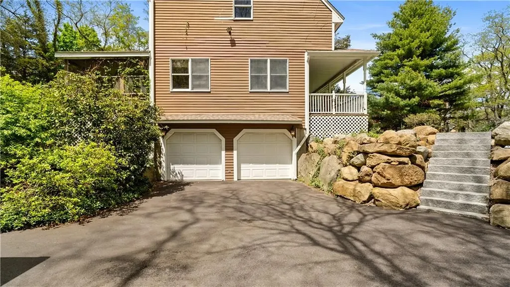 55 Fishing Cove Road North Kingstown RI 02852