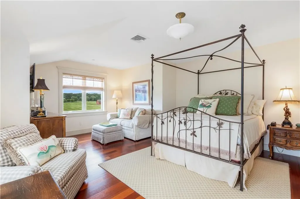 1 20 Gerald's Farm Drive Exeter RI 02822
