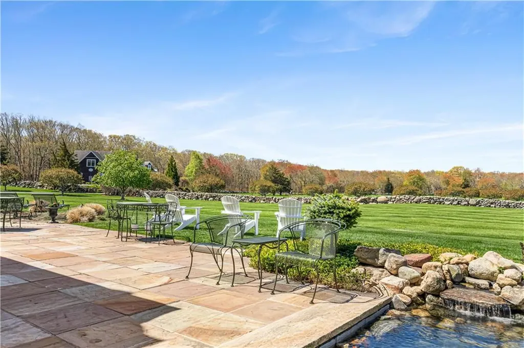 1 20 Gerald's Farm Drive Exeter RI 02822
