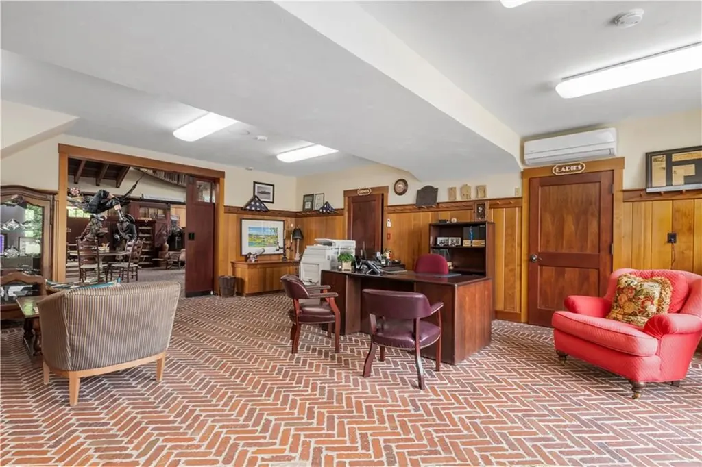 1 20 Gerald's Farm Drive Exeter RI 02822