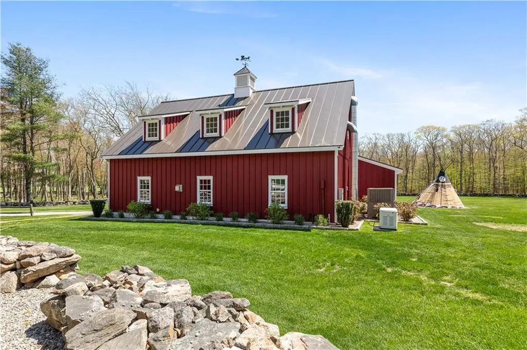 1 20 Gerald's Farm Drive Exeter RI 02822