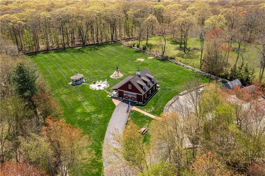 1 20 Gerald's Farm Drive Exeter RI 02822