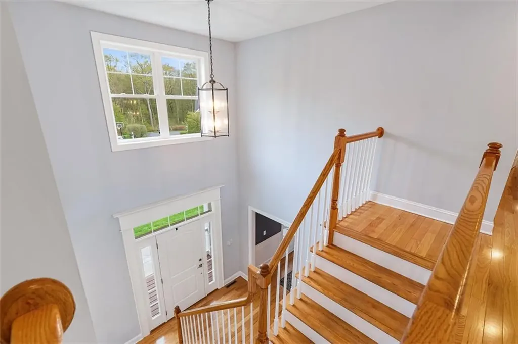 76 Woods Lane Cranston RI 02921