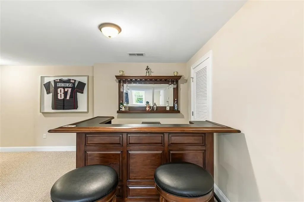 76 Woods Lane Cranston RI 02921
