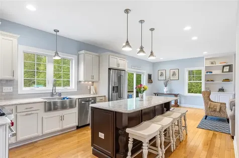 76 Woods Lane Cranston RI 02921