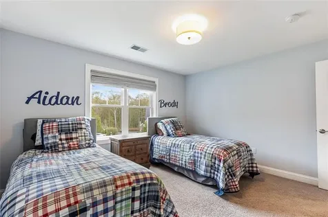 76 Woods Lane Cranston RI 02921