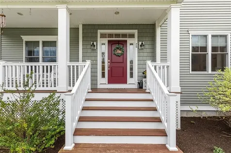 76 Woods Lane Cranston RI 02921