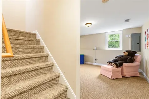 76 Woods Lane Cranston RI 02921