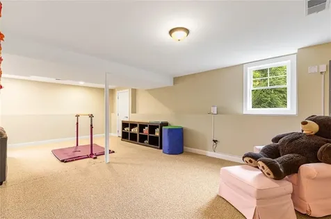 76 Woods Lane Cranston RI 02921