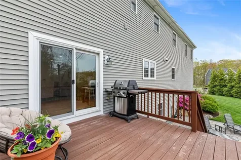 76 Woods Lane Cranston RI 02921