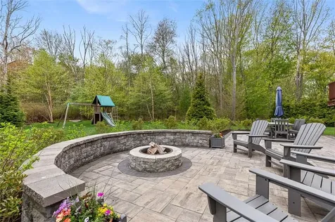 76 Woods Lane Cranston RI 02921